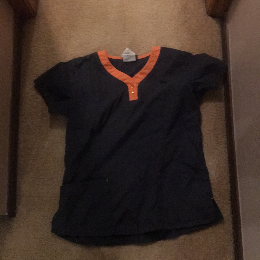 Scrub set